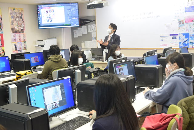 情報システム科 ビジュアルデザイナーコース 総合的なグラフィックス制作を通じて 「企画力・表現力」を養う