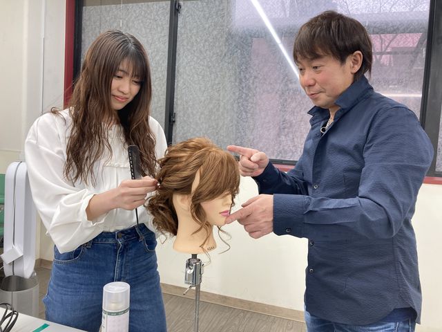 パリ総合美容専門学校千葉校の写真