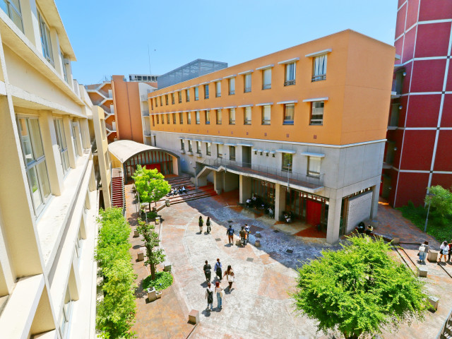 東京未来大学