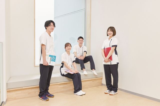 アール医療専門職大学