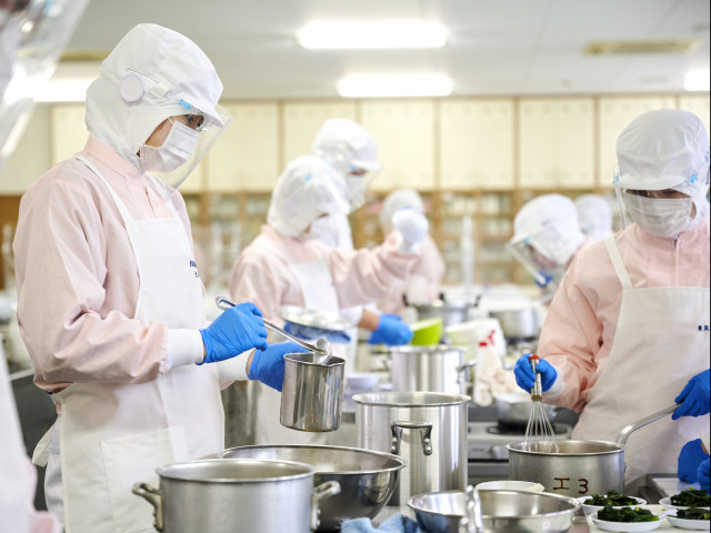食物栄養学科 集団給食や医療の現場で活かされる専門知識や技術を修得