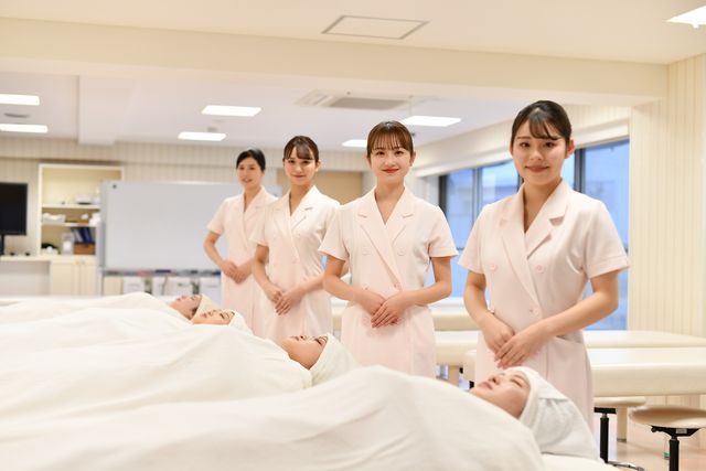 トータルビューティ学科 現役のプロが認めるカリキュラム