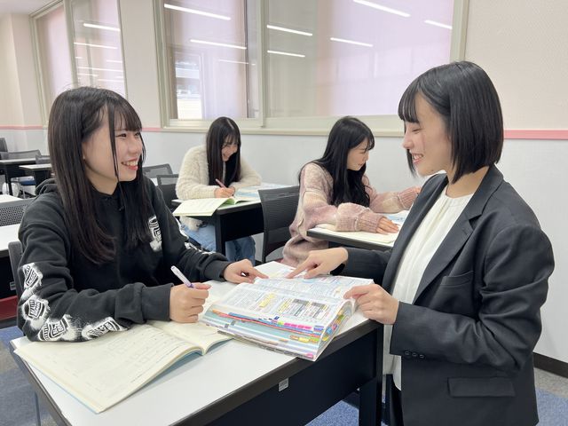 経理事務科 短期間の集中学習で、医療事務知識と簿記会計の基礎を習得し、医療機関への就職を目指します。