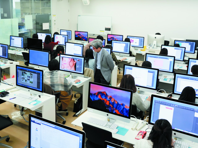 表現学部 表現文化学科 情報文化デザインコース より良い情報コミュニケーション社会をつくる