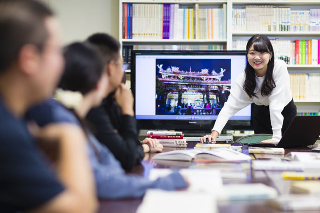 文学部 人文学科 哲学･宗教文化コース 哲学と宗教、2つの視点から人類普遍の問いを探究する