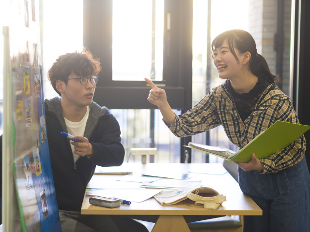 地域創生学部 地域創生学科 「経済学」を基盤として地域活性化に貢献する人材を育成