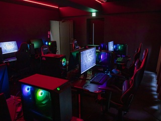 マネジメントイノベーションテクノロジー専門学校