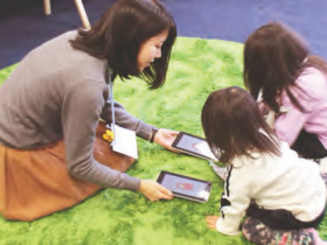人間情報学部 人間情報学科 感性工学専攻 人に寄り添ったデザイン的発想やモノづくりを追究