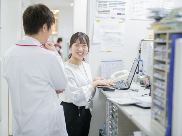 医療秘書科 医師事務コース 進化する医療のニーズにこたえ、医師のパートナーとして活躍する！