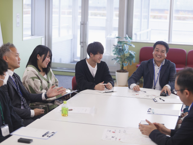 情報・マネジメント学科 経営マネジメントコース 経営、ICT、DXに精通した人材を育成します！