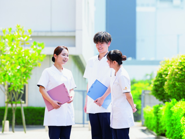 四日市看護医療大学