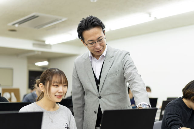 大学併修学科 ネットセキュリティ専攻 万全の資格対策フォローにより、一般教養と情報スキル・資格を兼ね備えた「就職に強い大学生」を目指す