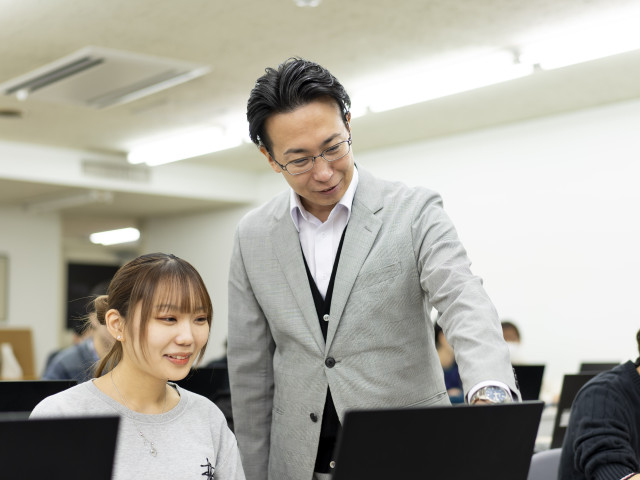 大学併修学科 ネットセキュリティ専攻 万全の資格対策フォローにより、一般教養と情報スキル・資格を兼ね備えた「就職に強い大学生」を目指す