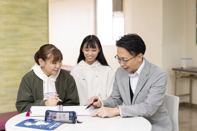 大学併修学科 AI・システム専攻 大学とのＷスクールで卒業時には「学士」と「高度専門士」の資格を取得