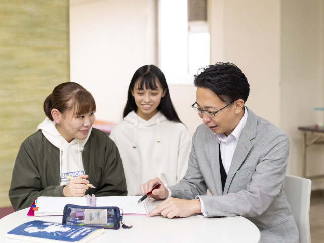 大学併修学科 AI・システム専攻 大学とのＷスクールで卒業時には「学士」と「高度専門士」の資格を取得