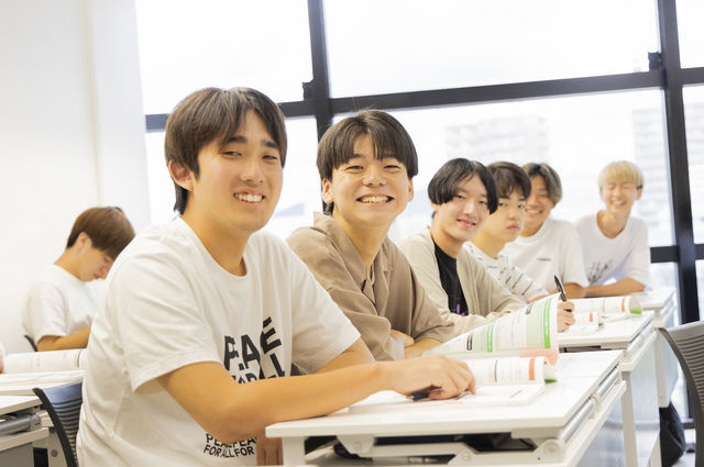 情報システム科 ITスペシャリストコース ITとビジネス　２つのスキル・資格を学びつくす！