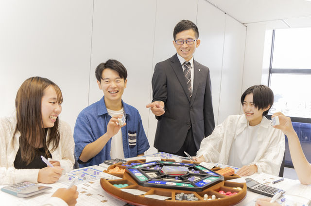 情報経理科 DXビジネスコース 最新技術とビジネスを学び現代ビジネスの先導者に！！