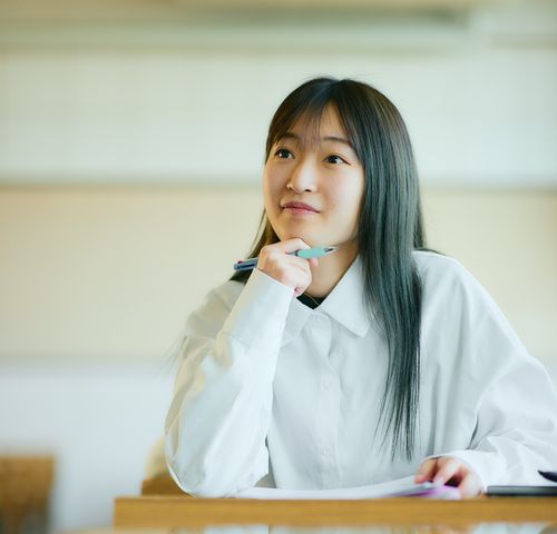 経済科 商業コース 幅広い視野と社会で役立つ実践的な知識と教養を育みます。