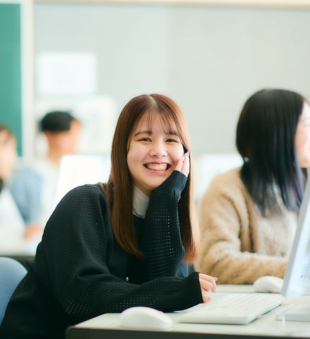 経済科 経営情報コース 高度情報社会を生き抜く実践的な能力を身につけます。