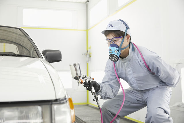 エキスパートエンジニア科 ”クルマを楽しく、学びつくす”。トヨタ神戸校で１番実習時間が多い学科。