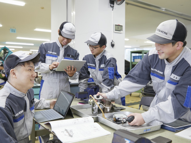 自動車整備科 ２年間で憧れの業界へ。最短で夢の自動車整備士に！