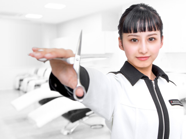 美容科（昼間課程） 全コースで美容師国家資格を取得し、多様なニーズに対応します。