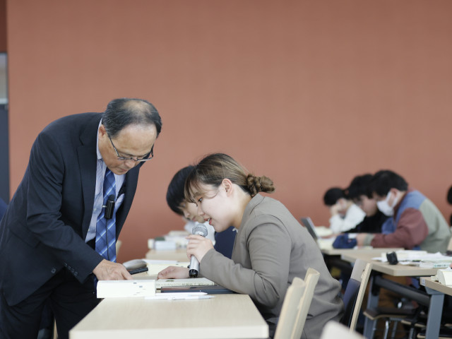 法学部 法律学科 法学部生の「多数派」の進路を考えた新世代の法学部