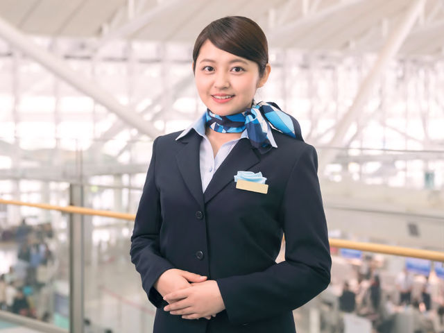 ホテルエアトラベル科 キャビンアテンダントコース CAに必要なおもてなし・保安を学ぶ