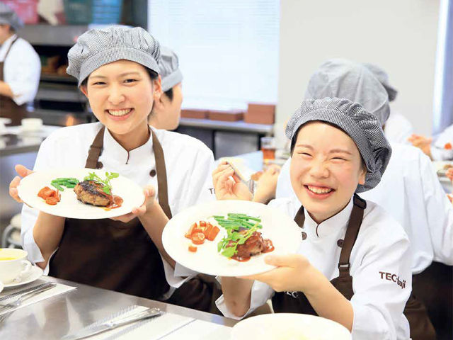 栄養士学科 食について多角的に学ぶ２年間