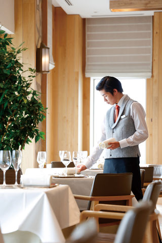 夜間部 国際ホテル学科 ホテル科 ホテリエへの最短コース