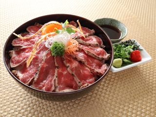 どんぶりに咲く大輪の花火☆ボリューム満点ステーキ丼の画像