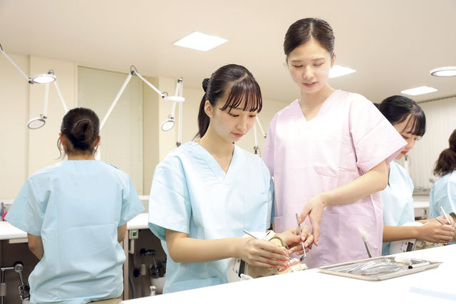 歯科衛生士科 歯の健康づくりを通じて日々を豊かにする歯科衛生士に。