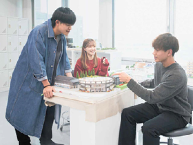 建築デザイン学科 デザインセンスを多彩な実習で磨き、魅力的な提案で”夢”をカタチに