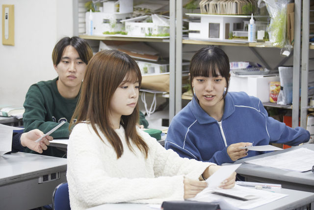 住宅設計デザイン科 専用住宅・集合住宅などを手掛ける住空間のスペシャリストを育成する。