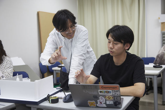 スペースデザイン科（旧：商空間デザイン科） さまざまな空間設計・インテリアデザインを建築の基礎をベースに学びます。