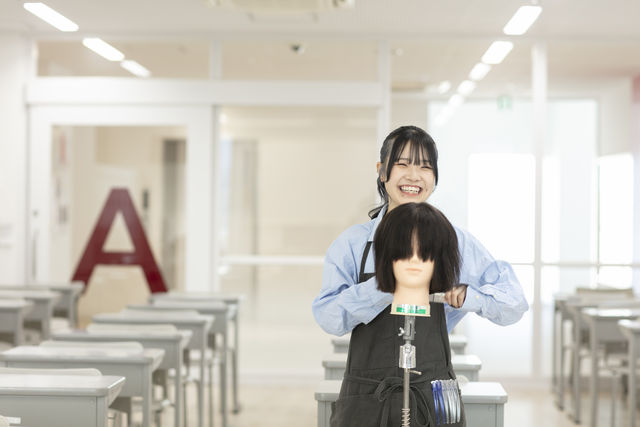 昼間課程 午前ヘアスタイリスト科 午前ヘアスタイリスト科