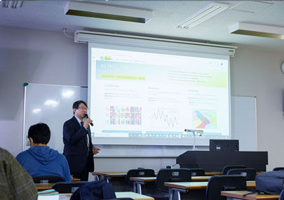 芸術情報学部 情報表現学科 情報・アプリコース ITエンジニアとして“ 即戦力”の実力を修得