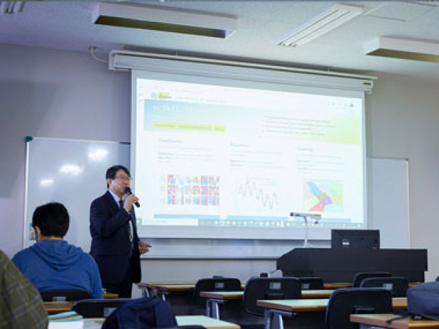 芸術情報学部 情報表現学科 情報・アプリコース ITエンジニアとして“ 即戦力”の実力を修得