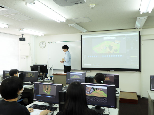 マルチメディア専門学科 ゲームプログラム専攻 ゲーム制作などのマルチメディア技術に加え 情報システムも総合的に習得したクリエータを育成