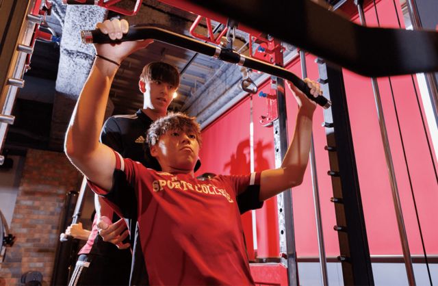 スポーツ学科 パーソナルトレーナーコース トレーニング&フィットネスブームで 大活躍できる人気コース