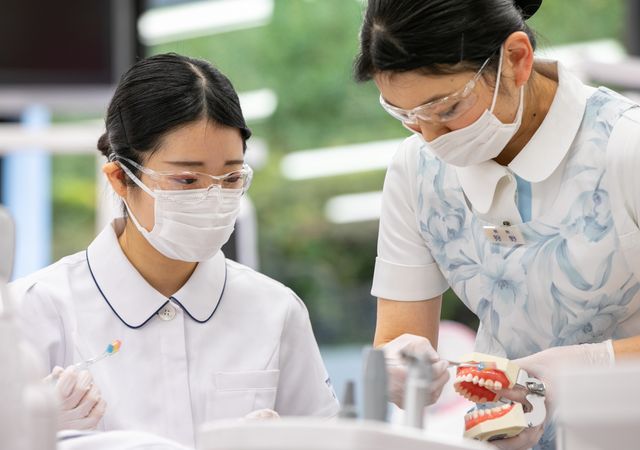 東京歯科衛生専門学校