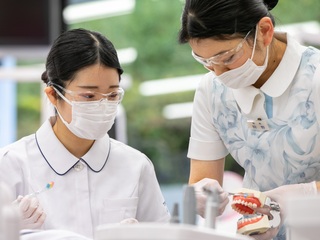 東京歯科衛生専門学校