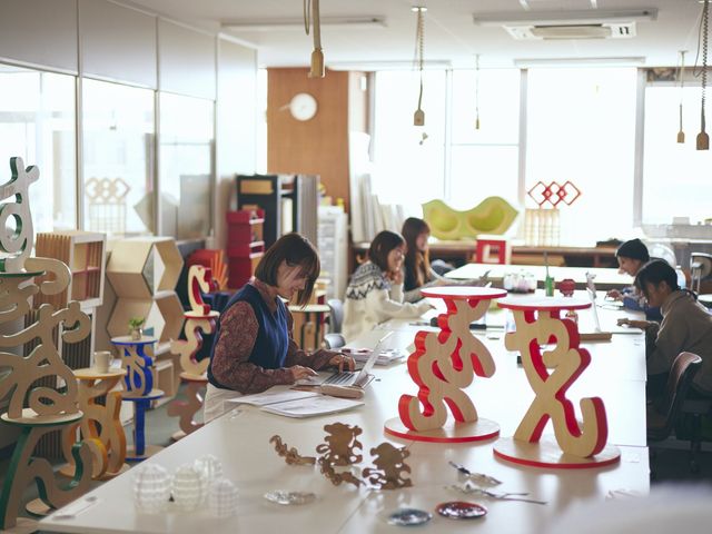 嵯峨美術短期大学