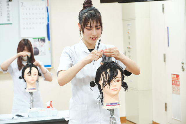 ●美容科 美容科就職進学クラス 美容就職進学クラス