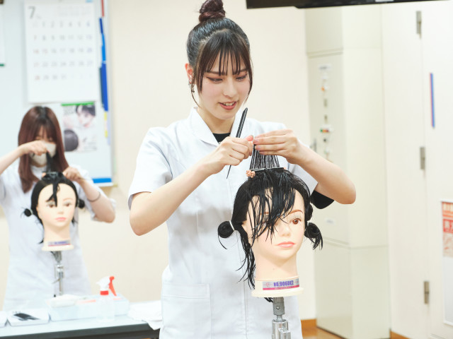 ●美容科 美容科就職進学クラス 美容就職進学クラス