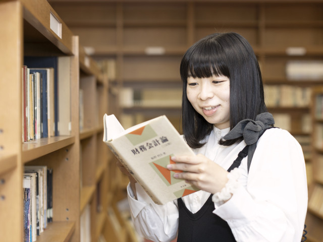 税務会計学科 ２年制コース 税理士試験に対応した学習を展開します。
