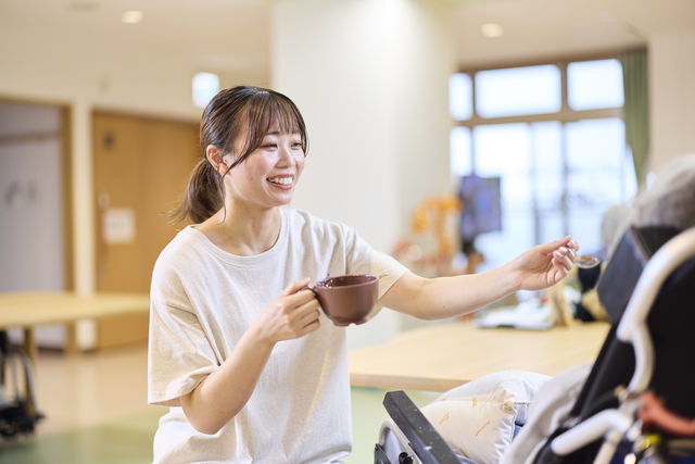 介護福祉学科 介護の仕事は人を思いやり、人の役に立てる仕事。スキルを身につけて介護のスペシャリストをめざします。