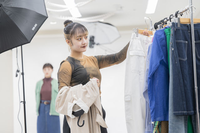 ファッションビジネス科 スタイリストコース トータルファッションのセンスを持ったスタイリストをめざす！