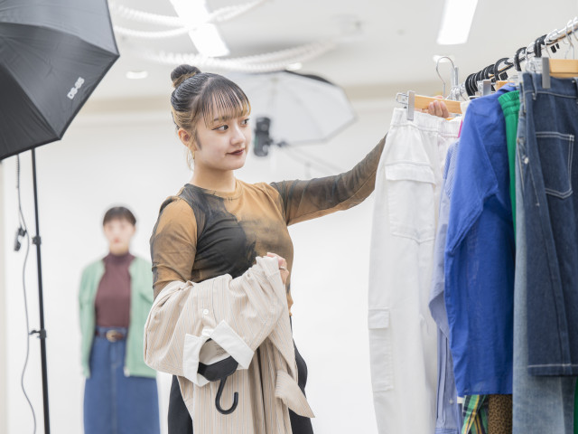 ファッションビジネス科 スタイリストコース トータルファッションのセンスを持ったスタイリストをめざす！