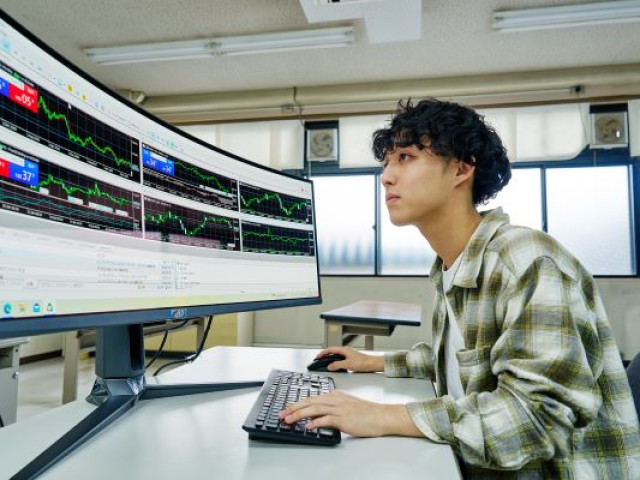 DX学科（2026年4月新設） IT技術の修得にとどまらず、DXを推進できる技術者に